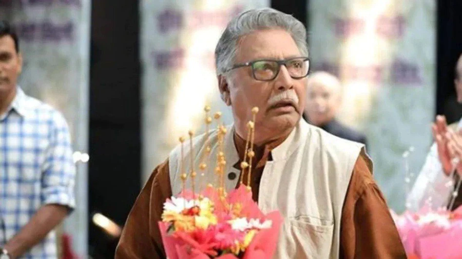 The actor Vikram Gokhale's family denies rumours that he has died.